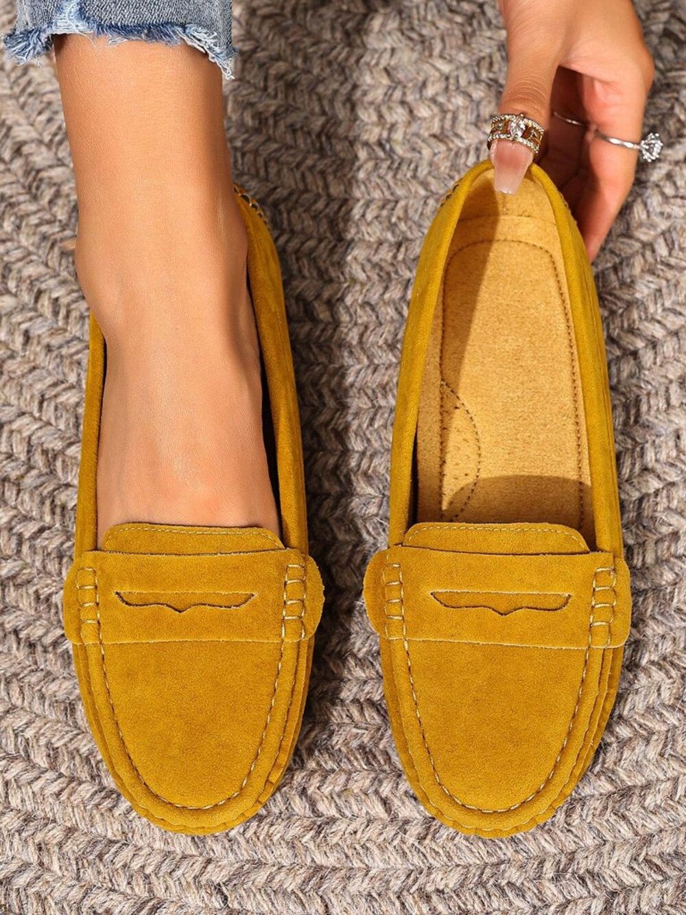 Yellow Casual Women's Ruched Fringe Faux Suede Knit Flat Slip-On Ballet Shoes